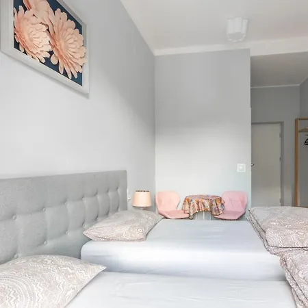 Babel Hostel, Dworzec Pkp, Rynek *