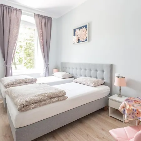 Babel Hostel, Dworzec Pkp, Rynek