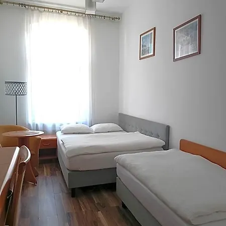 Babel Hostel, Dworzec Pkp, Rynek Hostel Wrocław
